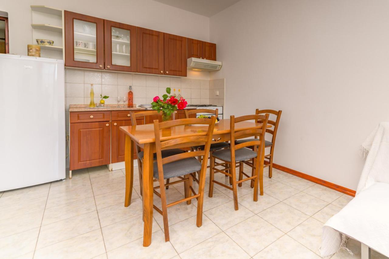 Apartments Marina Veskovic Нерезине Екстериор снимка