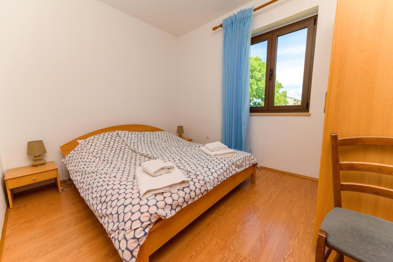 Apartments Marina Veskovic Нерезине Екстериор снимка