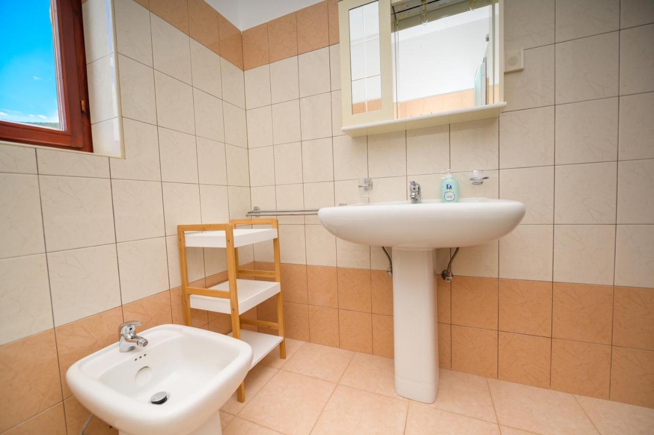 Apartments Marina Veskovic Нерезине Екстериор снимка