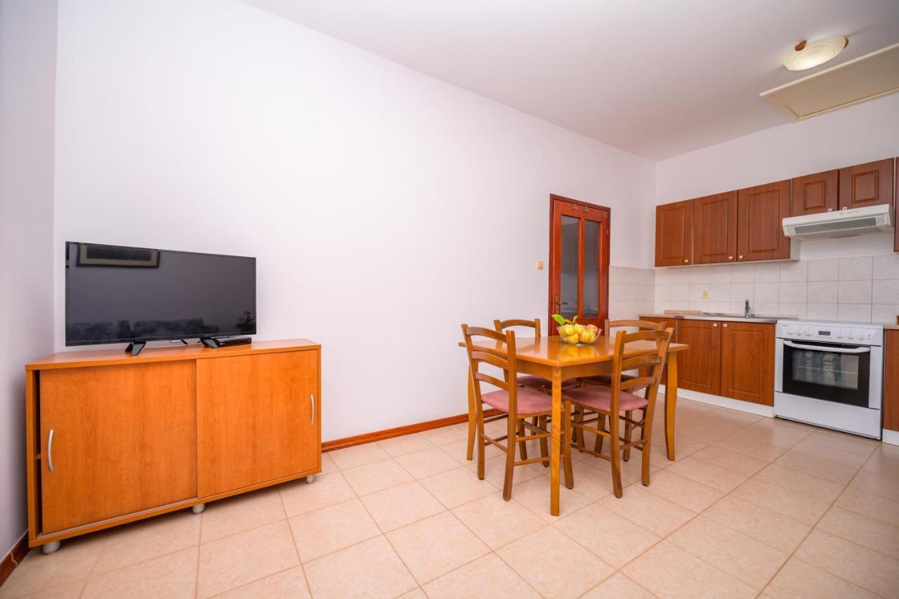 Apartments Marina Veskovic Нерезине Екстериор снимка