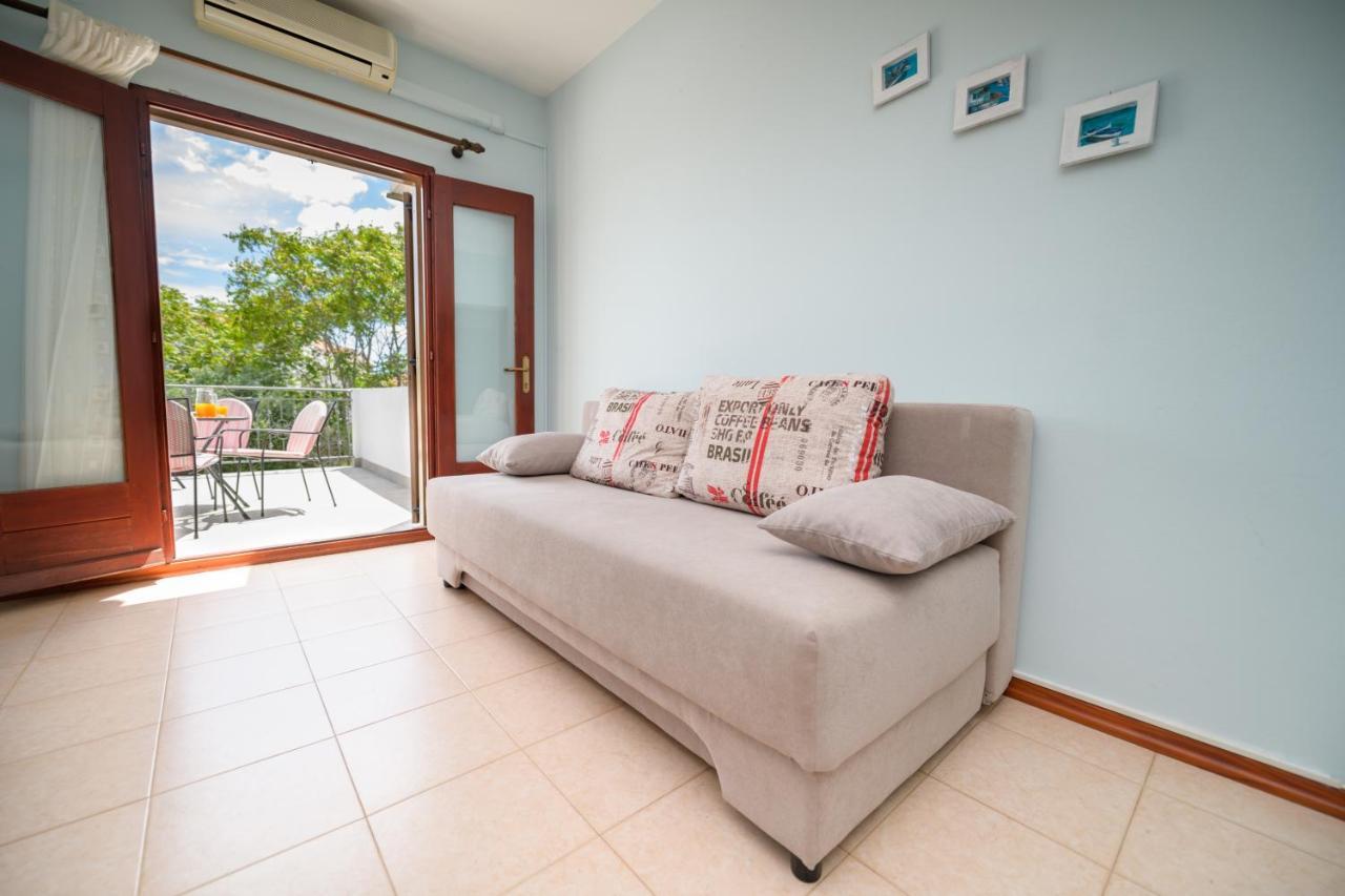 Apartments Marina Veskovic Нерезине Екстериор снимка