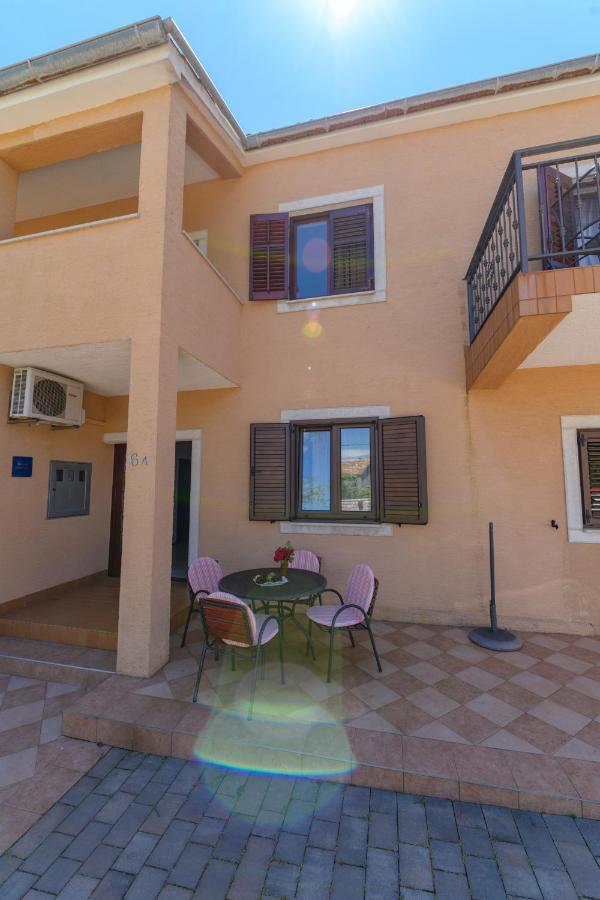 Apartments Marina Veskovic Нерезине Екстериор снимка