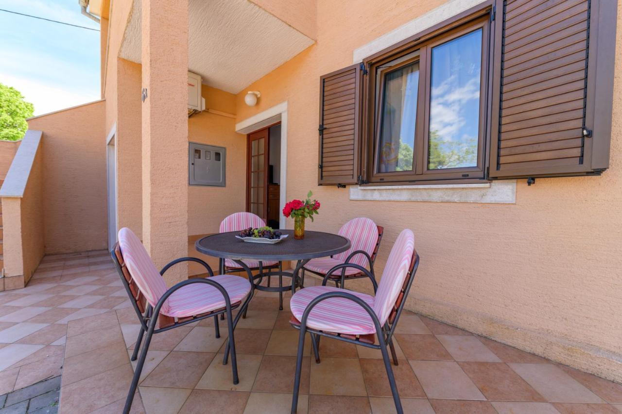 Apartments Marina Veskovic Нерезине Екстериор снимка